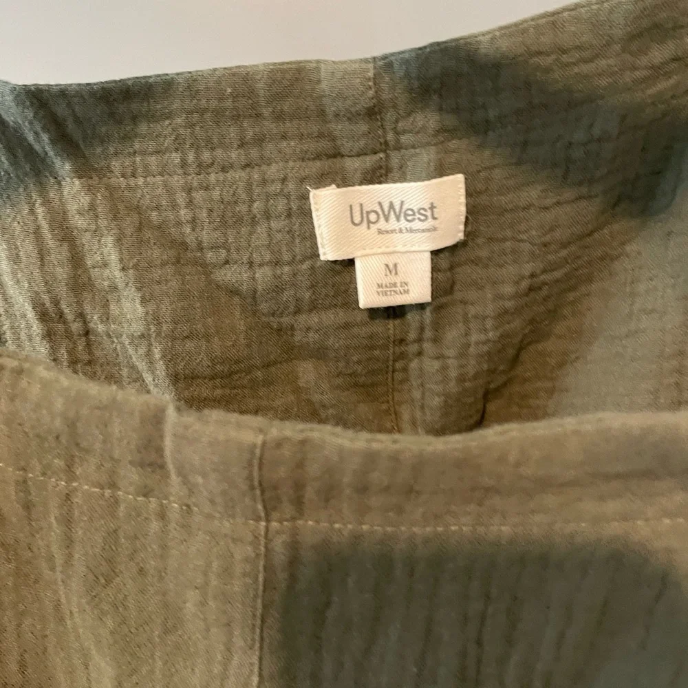 Medium sized green jumper from UpWest - Picture 3 of 3